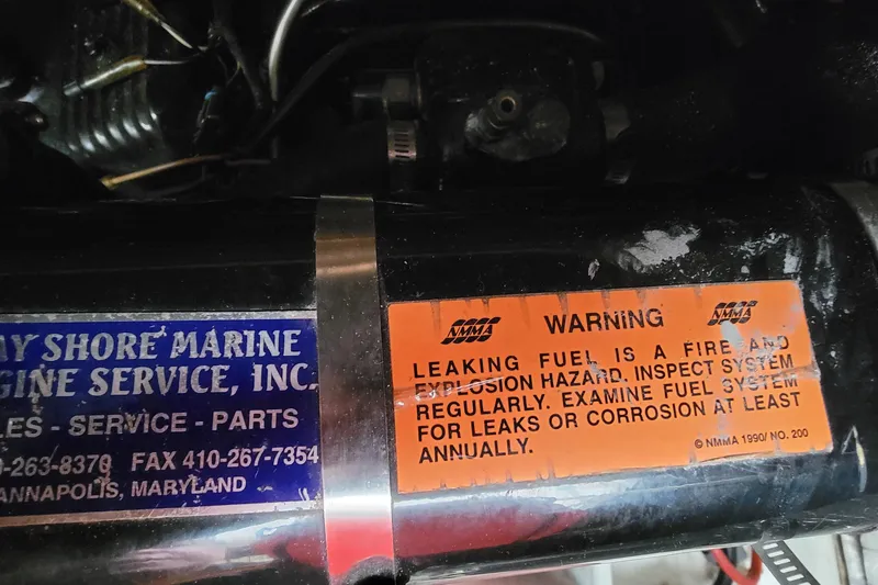 Slide: The Image of Cruisers Yachts 3075 Rogue 1999 - 52