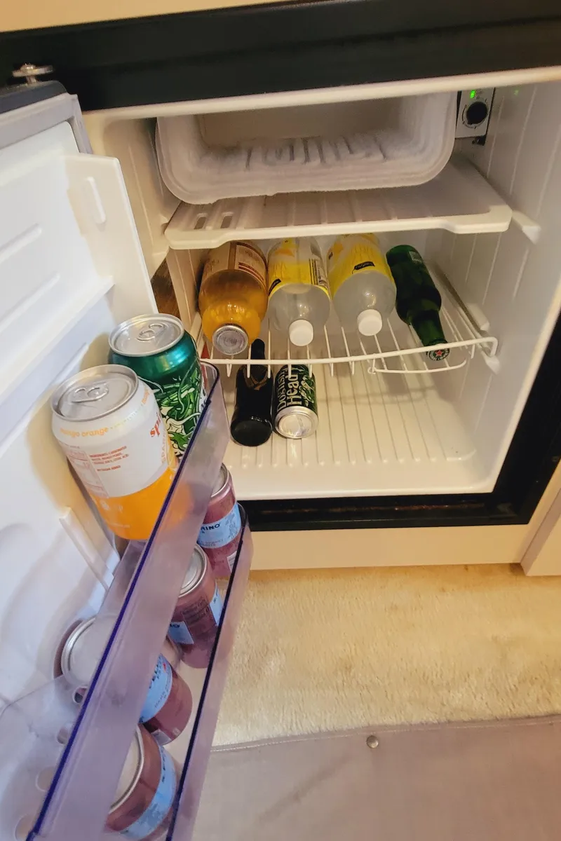 Slide: The Image of Cruisers Yachts 3075 Rogue 1999 - 60