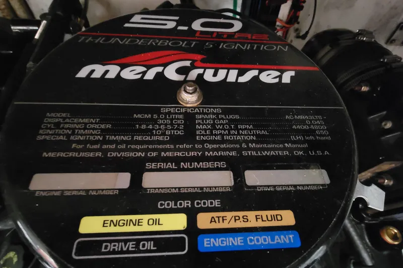 Slide: The Image of Cruisers Yachts 3075 Rogue 1999 - 68