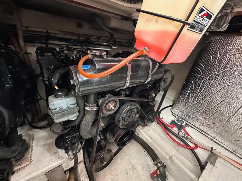 Slide: The Image of Cruisers Yachts 3075 Rogue 1999 - 71