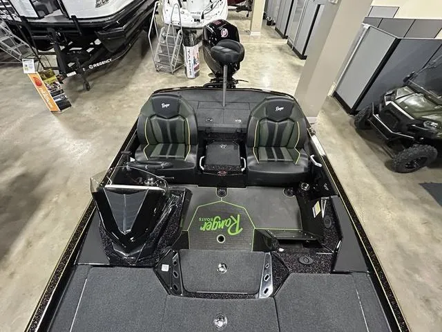 Slide: The Image of Ranger RZ519RC 2025 - 10