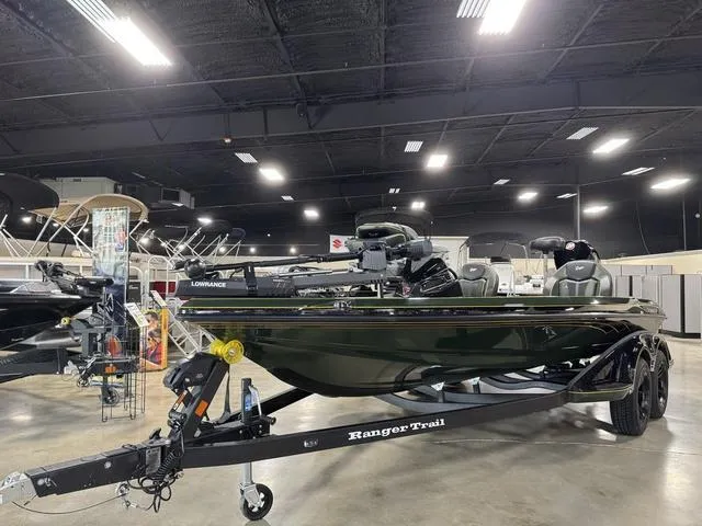 Slide: The Image of Ranger RZ519RC 2025 - 3