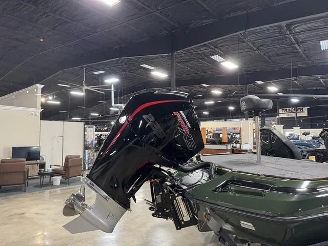 Slide: The Image of Ranger RZ519RC 2025 - 6