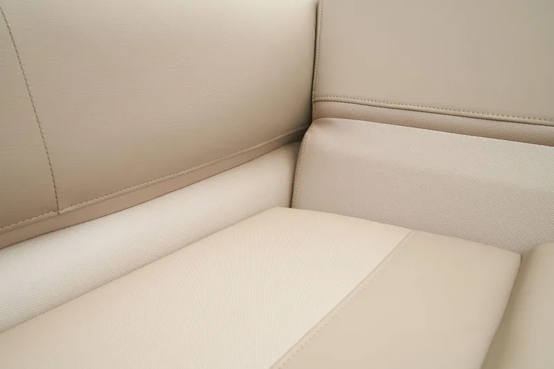 Slide: The Image of Ranger Reata 200C - 26