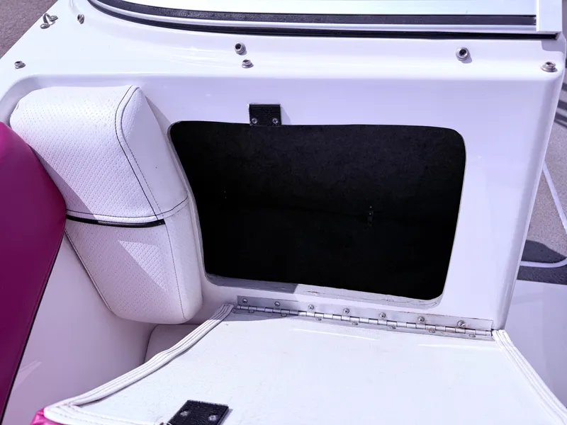 Slide: The Image of Bayliner 185 Bowrider 2013 - 10