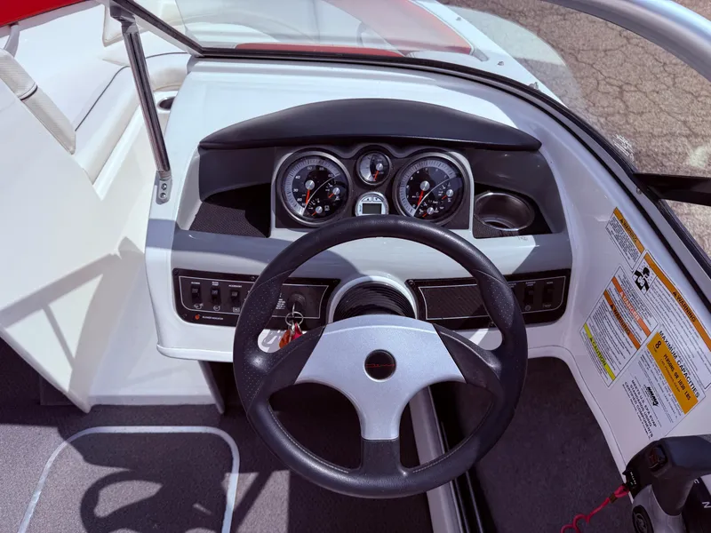 Slide: The Image of Bayliner 185 Bowrider 2013 - 16