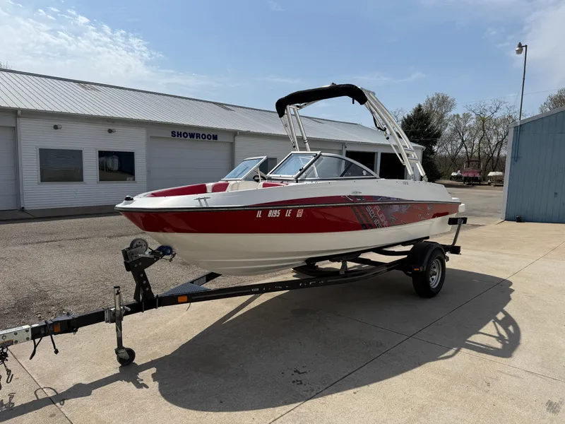 Slide: The Image of Bayliner 185 Bowrider 2013 - 3