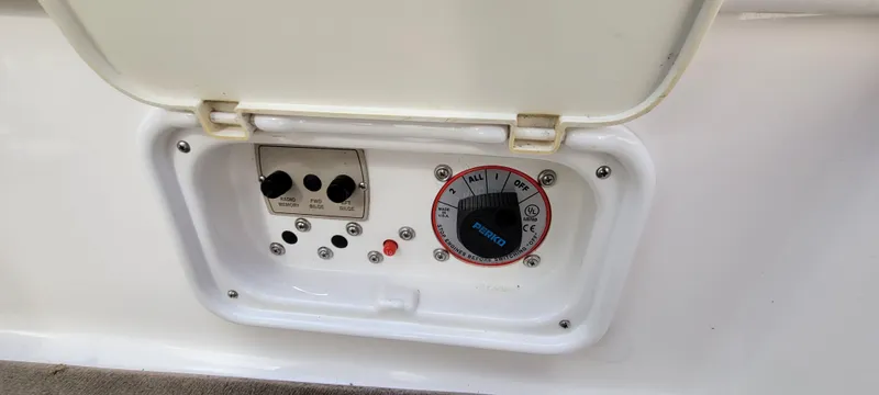 Slide: The Image of Regal REGAL 2000 2005 - 14