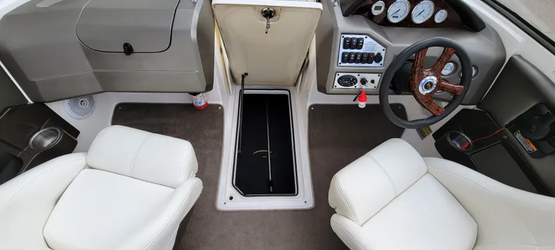 Slide: The Image of Regal REGAL 2000 2005 - 25