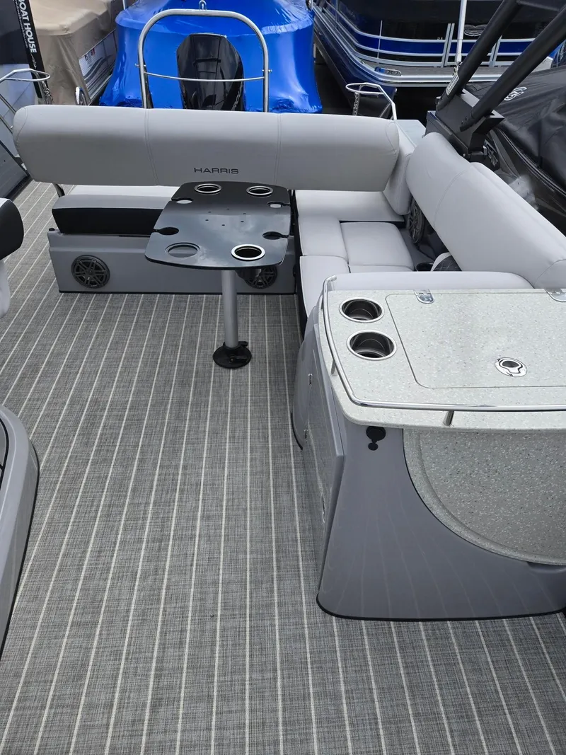 Slide: The Image of Harris 250 Grand Mariner SLEC TRIPLE TOON 2023 - 10