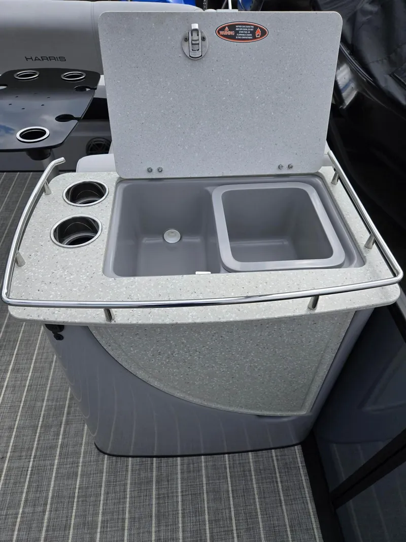 Slide: The Image of Harris 250 Grand Mariner SLEC TRIPLE TOON 2023 - 12