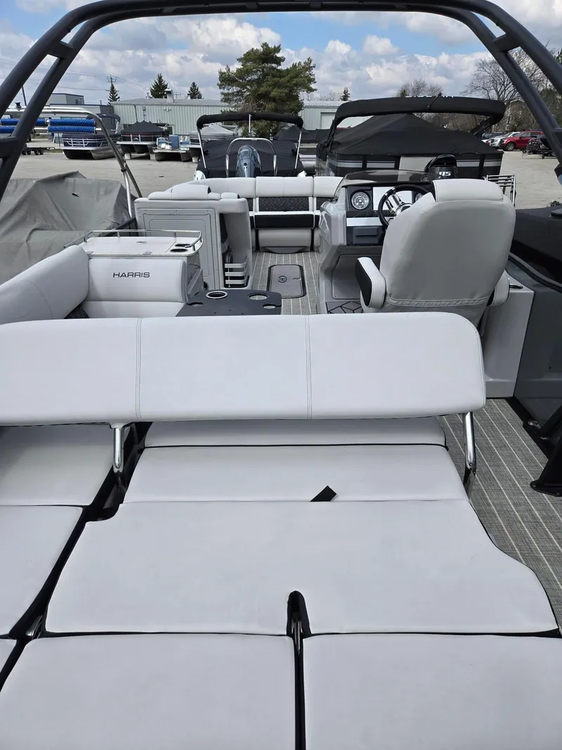 Slide: The Image of Harris 250 Grand Mariner SLEC TRIPLE TOON 2023 - 17
