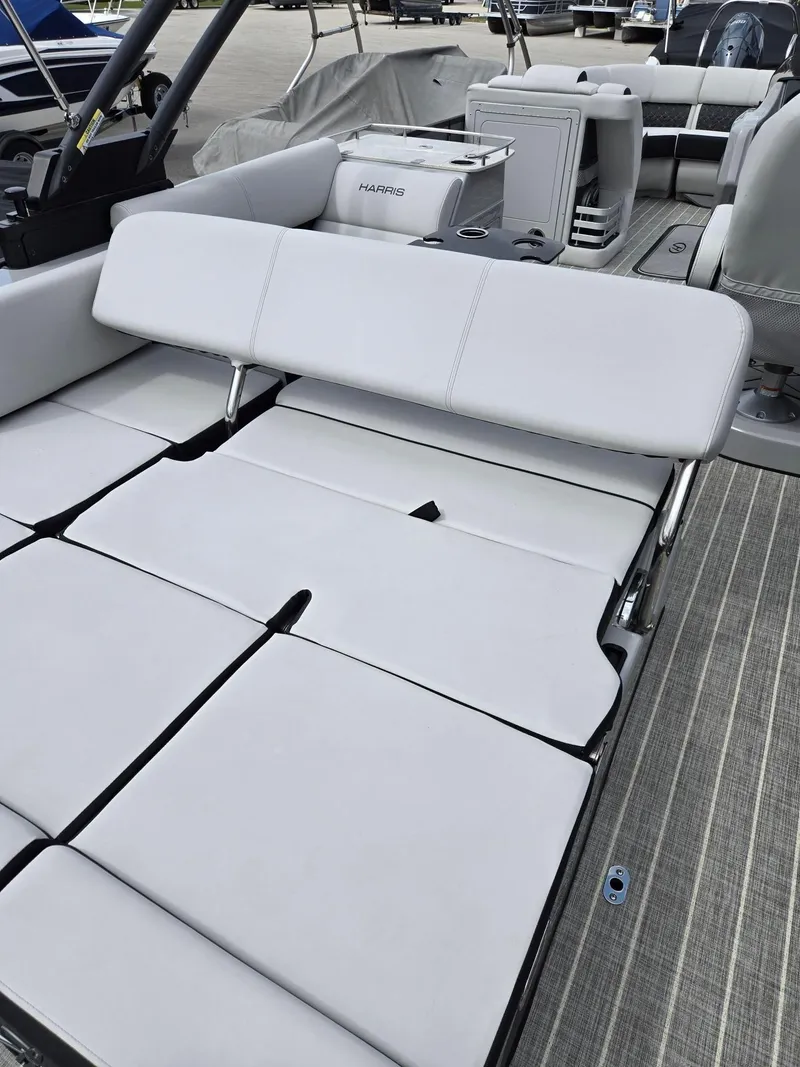 Slide: The Image of Harris 250 Grand Mariner SLEC TRIPLE TOON 2023 - 18