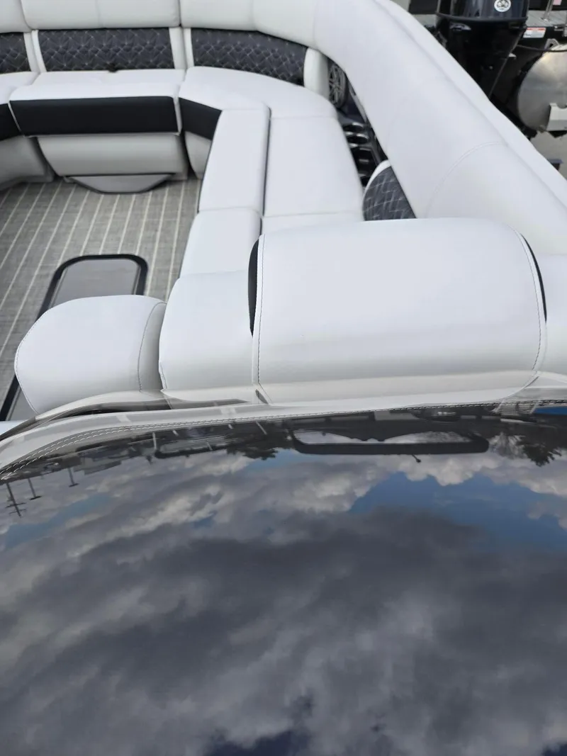 Slide: The Image of Harris 250 Grand Mariner SLEC TRIPLE TOON 2023 - 24