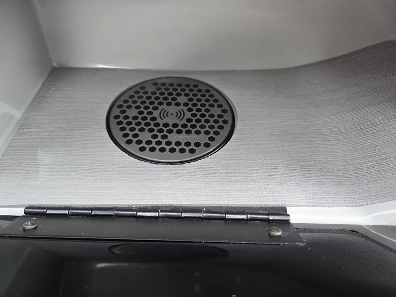 Slide: The Image of Harris 250 Grand Mariner SLEC TRIPLE TOON 2023 - 31