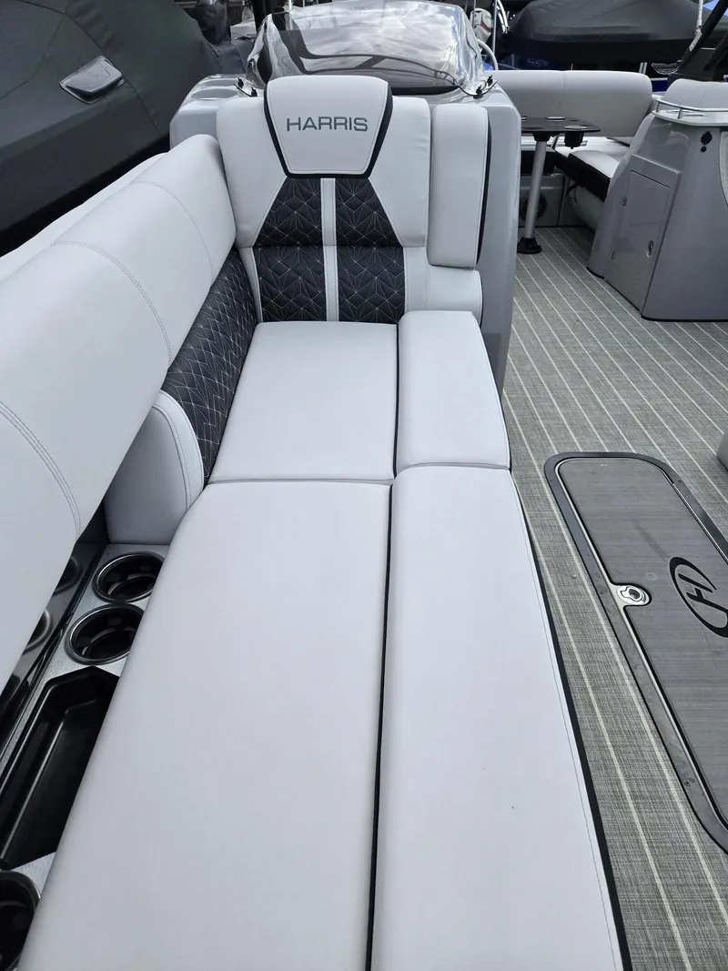 Slide: The Image of Harris 250 Grand Mariner SLEC TRIPLE TOON 2023 - 6