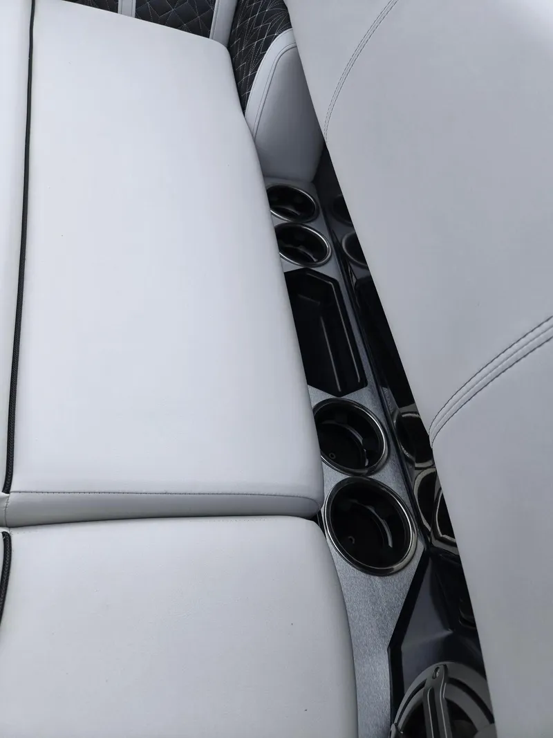 Slide: The Image of Harris 250 Grand Mariner SLEC TRIPLE TOON 2023 - 8