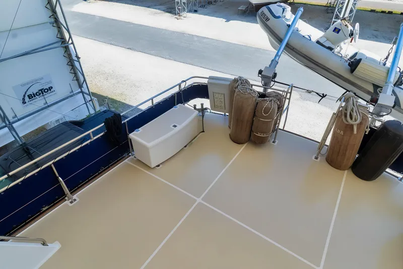 Slide: The Image of Grand Banks 49 Motoryacht 1994 - 84