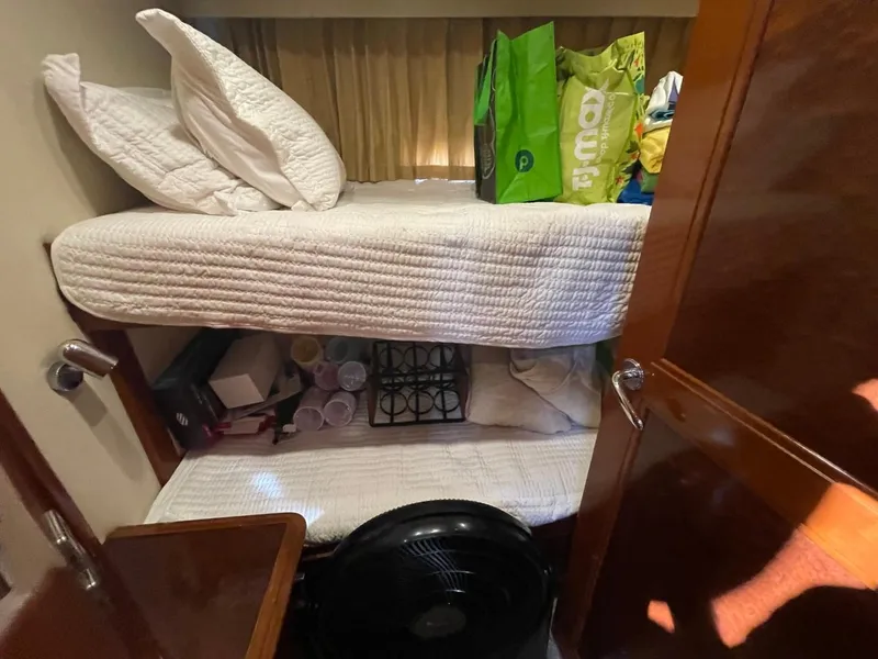 Slide: The Image of Carver 56 Voyager 2006 - 59