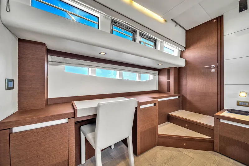 Slide: The Image of Prestige 750 2015 - 52