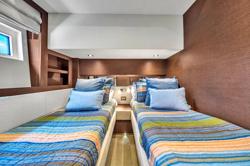 Slide: The Image of Prestige 750 2015 - 72