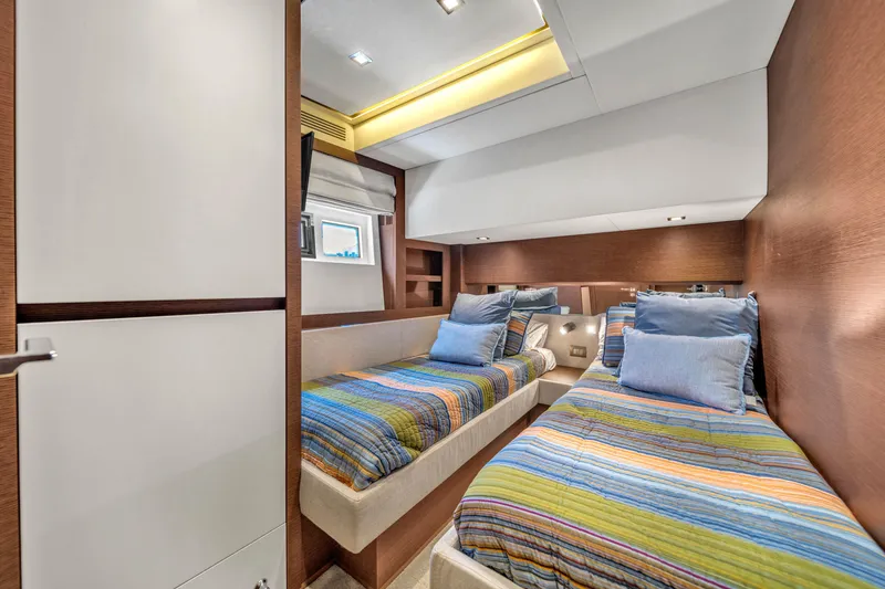 Slide: The Image of Prestige 750 2015 - 76