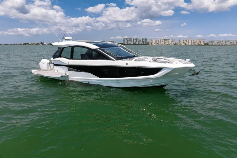 Slide: The Image of Galeon 375 GTO 2023 - 1