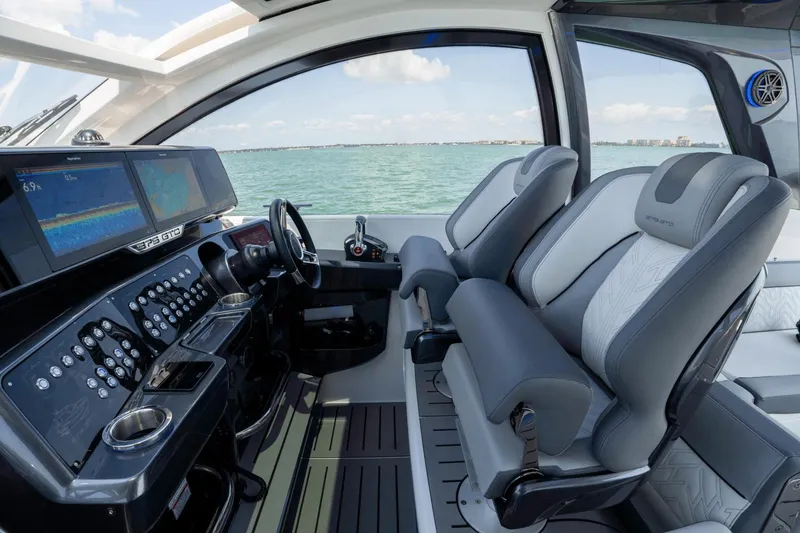 Slide: The Image of Galeon 375 GTO 2023 - 26