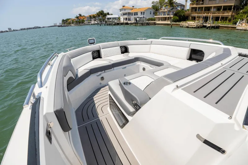 Slide: The Image of Galeon 375 GTO 2023 - 28