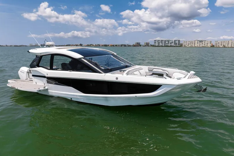 Slide: The Image of Galeon 375 GTO 2023 - 6
