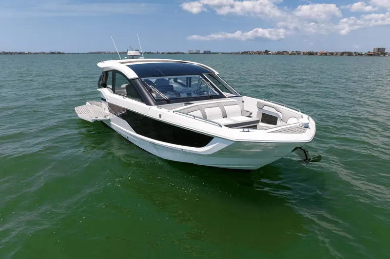Slide: The Image of Galeon 375 GTO 2023 - 7