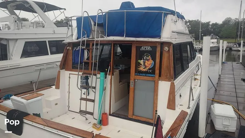 Slide: The Image of 1993 Bayliner 3888 for sale in Demopolis, AL - 1