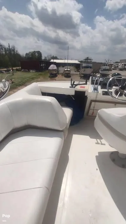 Slide: The Image of 1993 Bayliner 3888 for sale in Demopolis, AL - 10