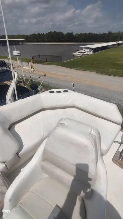 Slide: The Image of 1993 Bayliner 3888 for sale in Demopolis, AL - 13