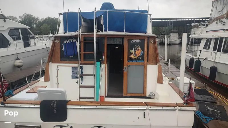 Slide: The Image of 1993 Bayliner 3888 for sale in Demopolis, AL - 2