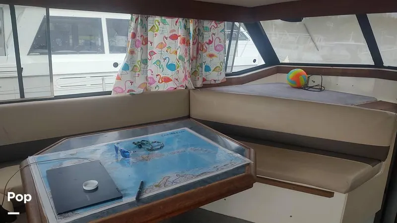 Slide: The Image of 1993 Bayliner 3888 for sale in Demopolis, AL - 22