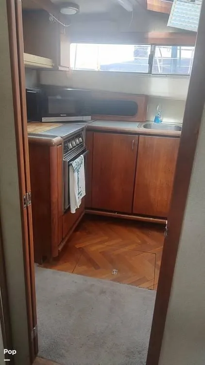 Slide: The Image of 1993 Bayliner 3888 for sale in Demopolis, AL - 24