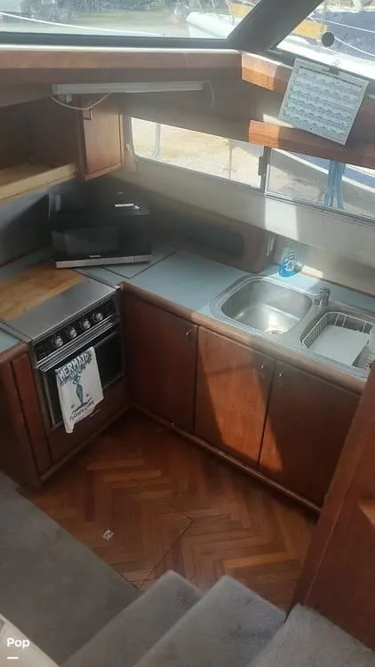 Slide: The Image of 1993 Bayliner 3888 for sale in Demopolis, AL - 25