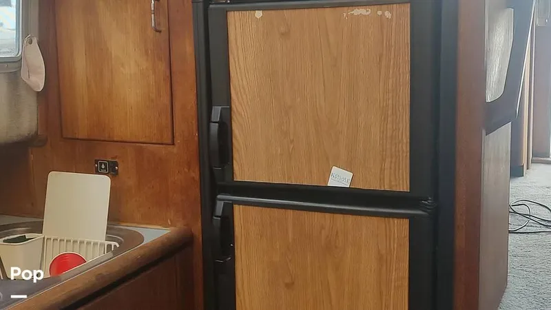 Slide: The Image of 1993 Bayliner 3888 for sale in Demopolis, AL - 29