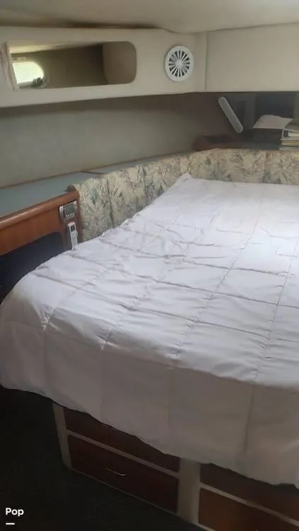 Slide: The Image of 1993 Bayliner 3888 for sale in Demopolis, AL - 32