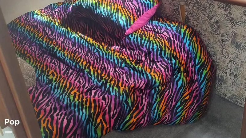 Slide: The Image of 1993 Bayliner 3888 for sale in Demopolis, AL - 40