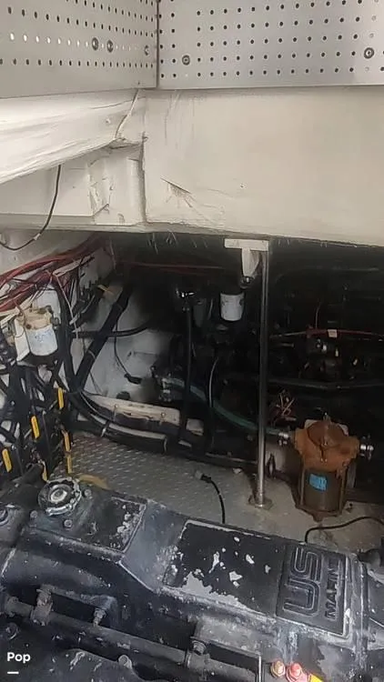 Slide: The Image of 1993 Bayliner 3888 for sale in Demopolis, AL - 62