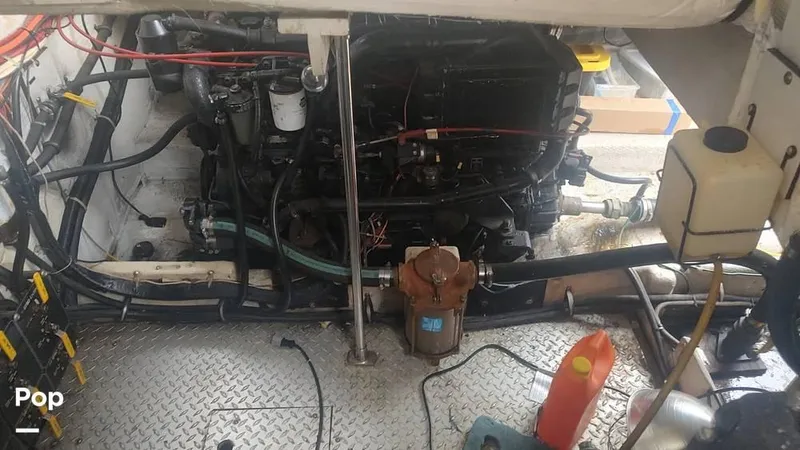 Slide: The Image of 1993 Bayliner 3888 for sale in Demopolis, AL - 66