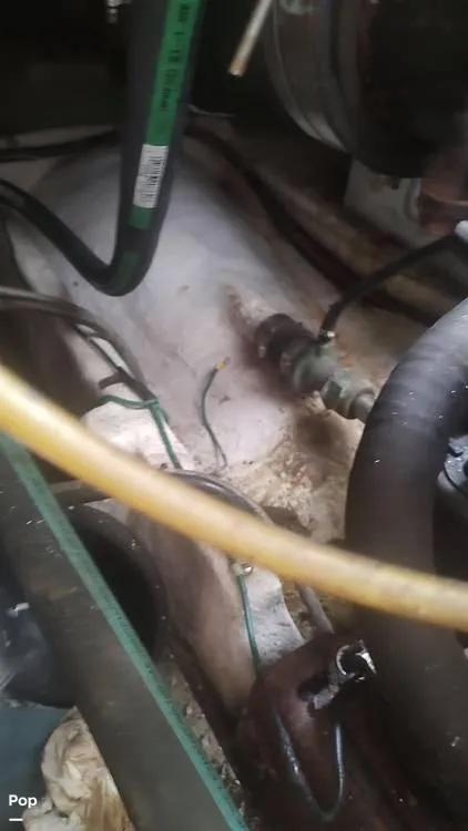 Slide: The Image of 1993 Bayliner 3888 for sale in Demopolis, AL - 70