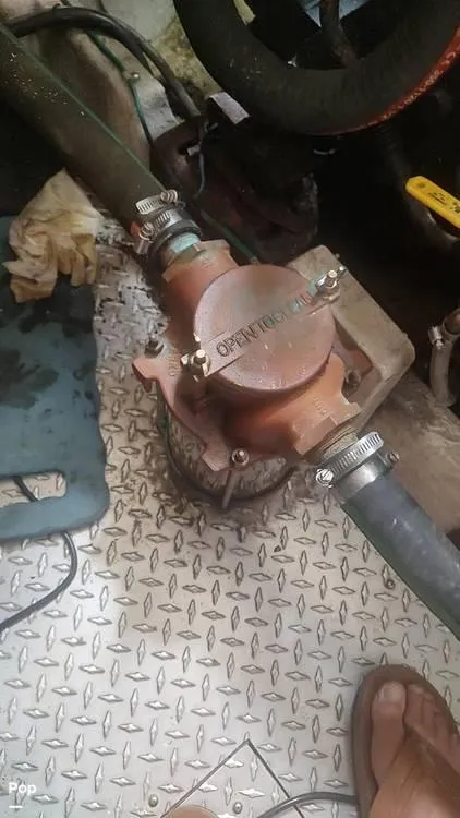 Slide: The Image of 1993 Bayliner 3888 for sale in Demopolis, AL - 76