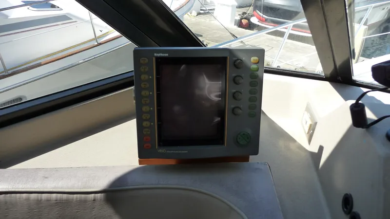 Slide: The Image of Navigation system on 1995 Bayliner 4788 Pilot House Motoryacht dashboard. - 22