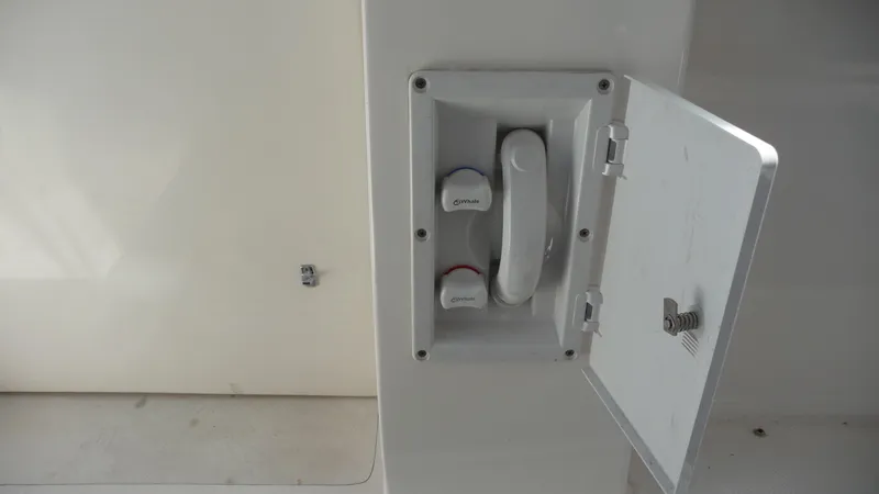 Slide: The Image of Bayliner 4788 Pilot House Motoryacht 1995 - 70