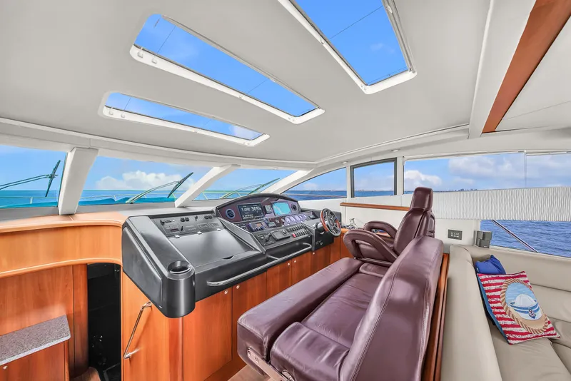 Slide: The Image of Luxurious Sunseeker Predator 72 yacht interior with leather seating and panoramic windows, 2006 model. - 33