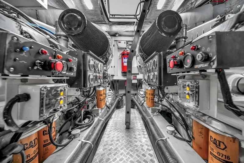 Slide: The Image of Sunseeker Predator 72 2006 - 55