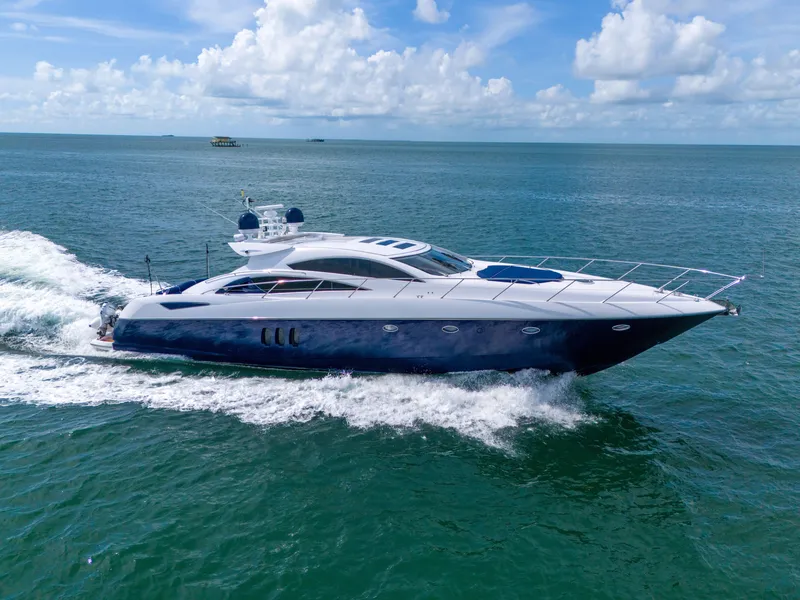 Slide: The Image of Sunseeker Predator 72 2006 - 60